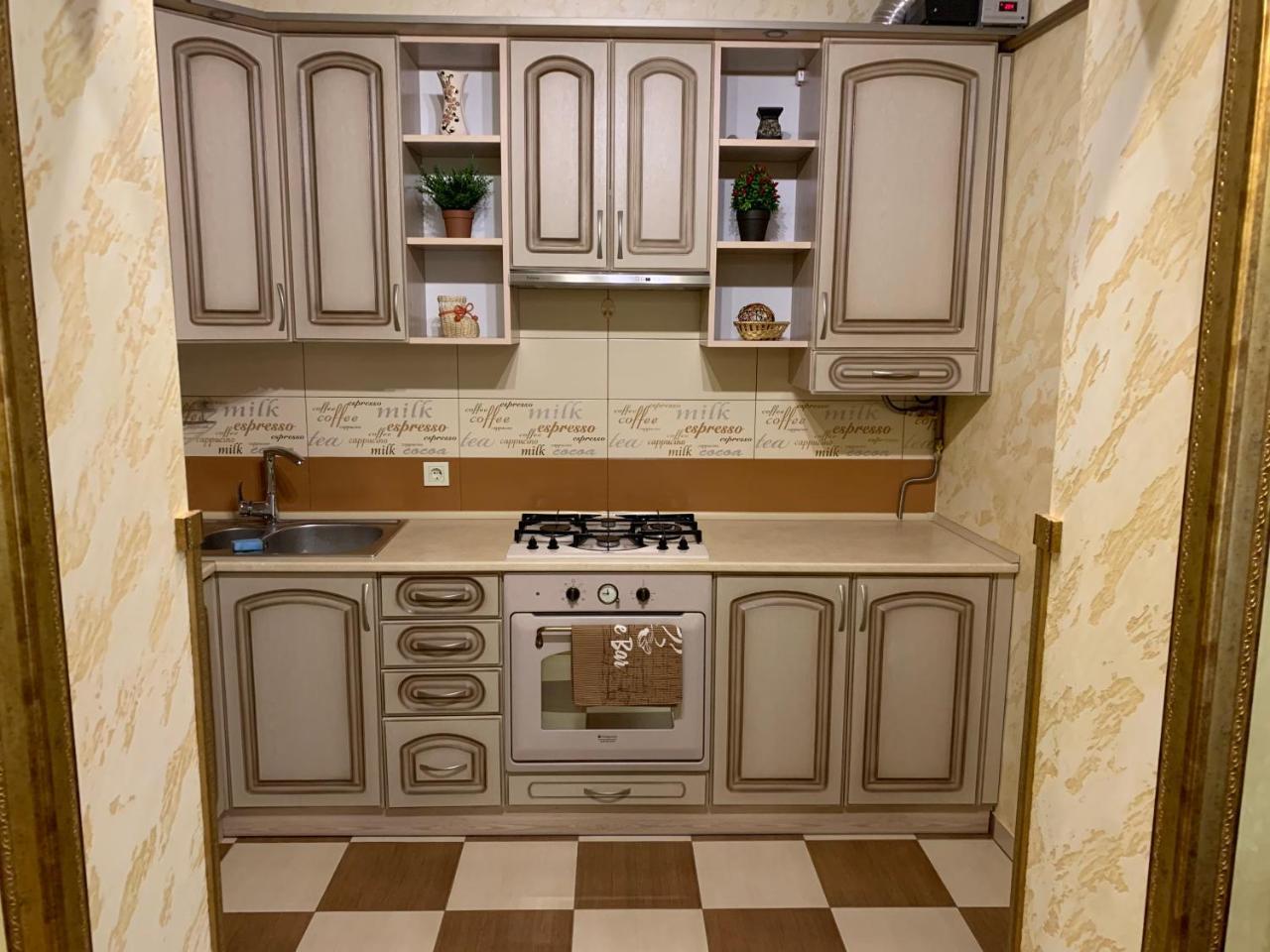 Apartment On Kostyushka 20 Leopoli Esterno foto
